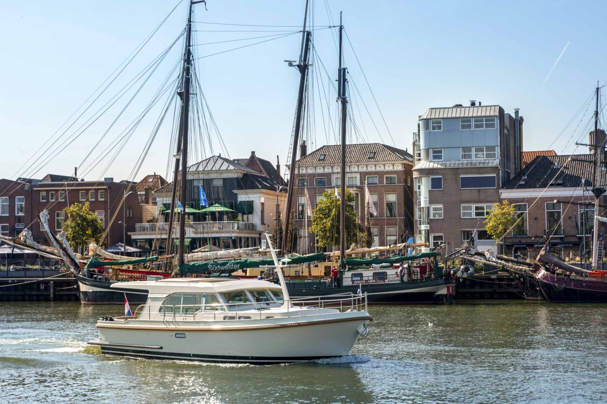 linssen-grand-sturdy-40-0-sedan-bnr3635-20200914-0165